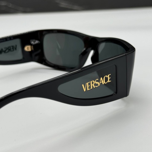 NEW MOD 4482 GB1/87 VERSACE BLACK SHIELD VE4482 GB187 UNISEX VERSACE SUNGLASSES - Picture 7 of 10